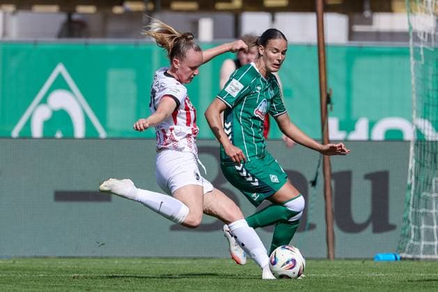 from left Luca Birkholz SC Freiburg, 23 and Hanna Nemeth SV Werder Bremen, 23 in a duel, dynamic, action, action, game scene, THE DFB REGULATIONS PROHIBIT ANY USE OF PHOTOGRAPHS AS IMAGE SEQUENCES AND OR QUASI VIDEO , 07 09 2025, Bremen Germany , Football, Google Pixel Womens Bundesliga, SV Werder Bremen SC Freiburg xobx