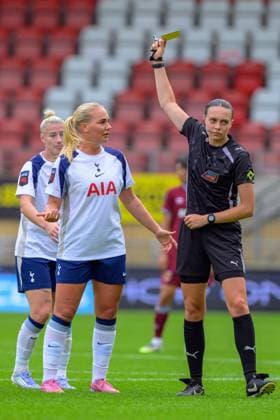 BetWright Stadium, Brisbane Road September 07 2025 Cathinka Tandberg (19 Tottenham Hotspur) is booked on debut during the Barclays Women s Super League game between Tottenham Hotspur vs West Ham United at BetWright Stadium in London , England . (Photo by Keeran Marquis Sports Press Photo SPP) (Keeran Marquis SPP) Copyright: xKeeranxMarquis SPPx spp-en-KeMa-spp_KeeMar_wsl_thfc_vs_whfc_458