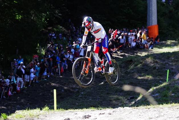 2025 UCI Mountain Bike World Championships Picture by Ed Sykes SWpix.com - 07 09 2025 - Cycling - 2025 UCI Mountain Bike World Championships - Downhill - ChampÃ ry, Valais, Switzerland - Men Elite Final - Danny Hart (Great Britain) Copyright: x xSWpix.comx(t axPhotographyxHubxLtd)xEdxSykes SWpix.comx SWP-3030-2661
