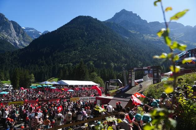 2025 UCI Mountain Bike World Championships Picture by Thomas Maheux SWpix.com - 07 09 2025 - Cycling - 2025 UCI Mountain Bike World Championships - Downhill - ChampÃ ry, Valais, Switzerland - Men Elite Final - A general view (GV) over the finish area Copyright: x xSWpix.comx(t axPhotographyxHubxLtd)xThomasxMaheux SWpix.comx SWP-3030-2690