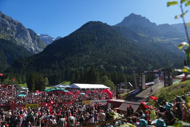 2025 UCI Mountain Bike World Championships Picture by Thomas Maheux SWpix.com - 07 09 2025 - Cycling - 2025 UCI Mountain Bike World Championships - Downhill - ChampÃ ry, Valais, Switzerland - Men Elite Final - A general view (GV) over the finish area Copyright: x xSWpix.comx(t axPhotographyxHubxLtd)xThomasxMaheux SWpix.comx SWP-3030-2691