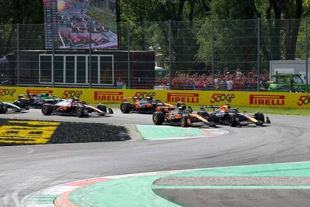 Start, Max Verstappen Oracle Red Bull Racing 1 , Lando Norris McLaren Formula 1 Team 4 , Oscar Piastri McLaren Formula 1 Team 81 , Charles Leclerc Scuderia Ferrari HP 16 , Race, Italian Grand Prix, Motorsport, Men, Formula 1, 07 09 2025 Monza Lombardy Italy Copyright: xkolbert-press ChristianxKolbertx