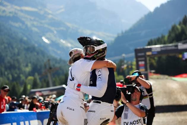 2025 UCI Mountain Bike World Championships Picture by Alex Whitehead SWpix.com - 07 09 2025 - Cycling - 2025 UCI Mountain Bike World Championships - Downhill - ChampÃ ry, Valais, Switzerland - Men Elite Final - Amaury Pierron (France) Copyright: x xSWpix.comx(t axPhotographyxHubxLtd)xAlexxWhitehead SWpix.comx SWP-3030-2700