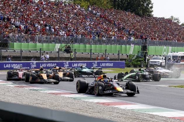 MONZA - Max Verstappen (Red Bull Racing), Lando Norris (McLaren), and Oscar Piastri (McLaren) in action at the Monza circuit during the start of the Italian Grand Prix. ANP SEM VAN DER WAL xVIxANPxSportx xxANPxIVx 535278508 originalFilename: 535278508.jpg
