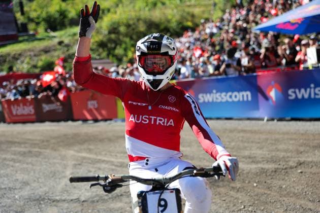 2025 UCI Mountain Bike World Championships Picture by Alex Whitehead SWpix.com - 07 09 2025 - Cycling - 2025 UCI Mountain Bike World Championships - Downhill - ChampÃ ry, Valais, Switzerland - Men Elite Final - Andreas Kolb (Austria) after his run Copyright: x xSWpix.comx(t axPhotographyxHubxLtd)xAlexxWhitehead SWpix.comx SWP-3030-2704