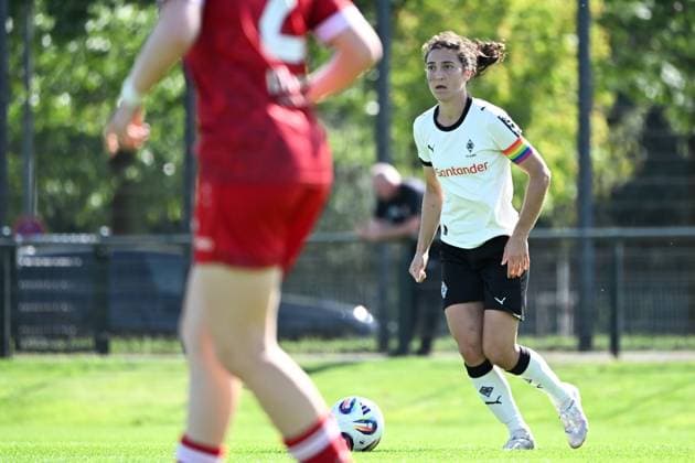 Bartsch, Kristina B Mönchengladbach with ball on foot, 07 09 2025, Mönchengladbach, Soccer, 2 Frauen Bundesliga, Borussia Mönchengladbach VfB Stuttgart, DFB DFL REGULATIONS PROHIBIT ANY USE OF PHOTOGRAPHS AS IMAGE SEQUENCES AND OR QUASI VIDEO xklx