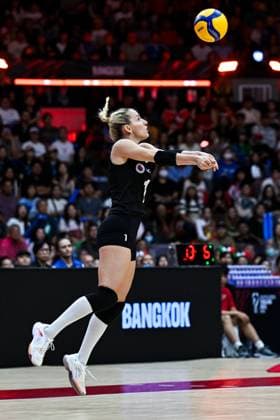 Turkiye v Italy - FIVB Women’s World Volleyball Championship BANGKOK, THAILAND - SEPTEMBER 7: Turkiye’s Gizem Orge in action during the FIVB Women’s Volleyball World Championship, WM, Weltmeisterschaft final match between Turkiye and Italy at Huamark Indoor Stadium in Bangkok, Thailand, on September 7, 2025. Mustafa Hatipoglu Anadolu Banghok Thailand. Editorial use only. Please get in touch for any other usage.  Copyright: x2025xAnadoluxMustafaxHatipoglux