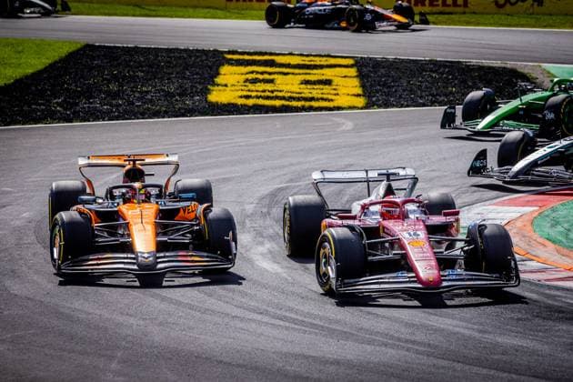 F1 ITALIAN GRAND PRIX SUNDAY Charles Leclerc of Monaco and Scuderia Ferrari, Oscar Piastri of Australia and McLaren during the sunday s race of the F1 Grand Prix of Italy - Formula 1 Pirelli Gran Premio D Italia 2025 at Autodromo Nazionale Monza Circuit on September 07, 2025, in Monza, Italy. Copyright: xx 080A1627