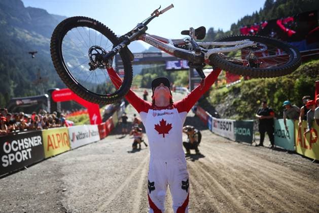 2025 UCI Mountain Bike World Championships Picture by Michal Cerveny SWpix.com - 07 09 2025 - Cycling - 2025 UCI Mountain Bike World Championships - Downhill - ChampÃ ry, Valais, Switzerland - Men Elite Final - Jackson Goldstone (Canada) wins the Men s Elite Downhill World Championship, WM, Weltmeisterschaft Copyright: x xSWpix.comx(t axPhotographyxHubxLtd)xMichalxCerveny SWpix.comx SWP-3030-2729