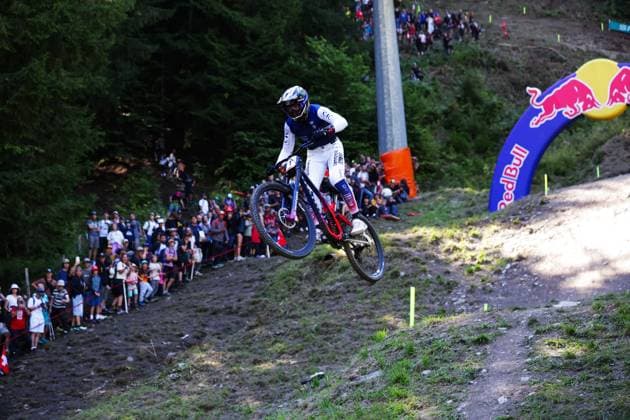2025 UCI Mountain Bike World Championships Picture by Ed Sykes SWpix.com - 07 09 2025 - Cycling - 2025 UCI Mountain Bike World Championships - Downhill - ChampÃ ry, Valais, Switzerland - Men Elite Final - Loris Vergier (France) Copyright: x xSWpix.comx(t axPhotographyxHubxLtd)xEdxSykes SWpix.comx SWP-3030-2724