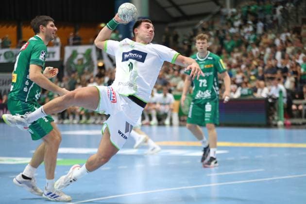 DAIKIN HBL SC DHfK Leipzig vs HSG Wetzlar, 07 09 25 Niklas Theiß 9, HSG Wetzlar throws handball, DAIKIN HBL, 1 Bundesliga, Season 2025 2026, Matchday 3 SC DHfK Leipzig vs HSG Wetzlar on 07 09 25 at the Quarterback Immobilien Arena Leipzig Copyright: xBEAUTIFULxSPORTS JanxKaeferx