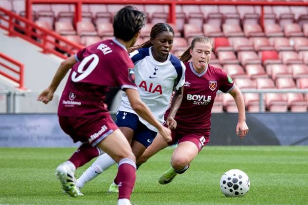 London, England, September 07 2025: Jessica Naz (7 Tottenham Hotspur) in action during the Womens Super League game between Tottenham Hotspur and West Ham at Brisbane Road in London, England. (Photo by Pedro Porru Sports Press Photo SPP) Copyright: xPedroxPorrux xSPPx Sportspressphoto_SPR21908