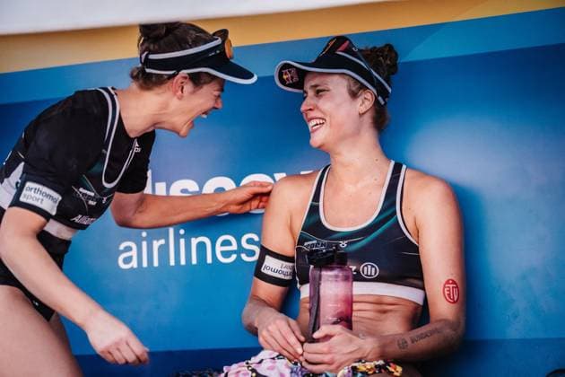 Beach volleyball womens German Championships 2025 Timmendorfer Strand 07 09 2025 f l Cinja Tillmann and Svenja Müller win the final of the German Championships and cheer Timmendorfer Strand Ahmann Hager Arena Schleswig Holstein Germany