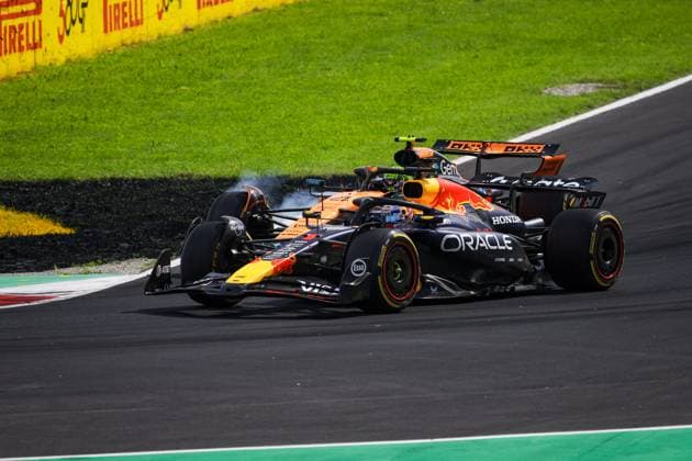 F1 - ITALIAN GRAND PRIX 2025 04 NORRIS Lando (gbr), McLaren F1 Team MCL39, action, 01 VERSTAPPEN Max (nld), Red Bull Racing RB21, action during the 2025 Formula 1 Pirelli Grand Premio d™Italia, 2025 Italian Grand Prix, 16th round of the 2025 FIA Formula One World Championship, WM, Weltmeisterschaft from September 5 to 7, 2025 on the Autodromo Nazionale Monza, in Monza, Italy - MonzaItaly Copyright: xXavixBonillax