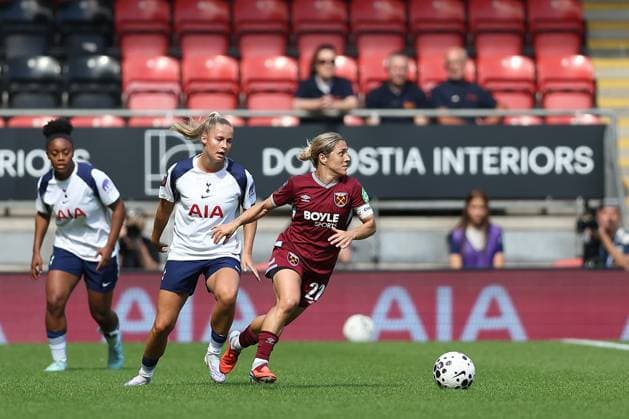 7th September 2025; Brisbane Road, London, England; Womens Super League Football, Tottenham Hotspur versus West Ham United; Katrina Gorry of West Ham United turns away from Olivia Holdt of Tottenham Hotspur  KatiexChan