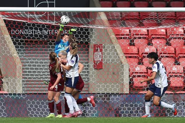 7th September 2025; Brisbane Road, London, England; Womens Super League Football, Tottenham Hotspur versus West Ham United; goalkeeper Lize Kop of Tottenham Hotspur parries incoming corner kick away from her  KatiexChan