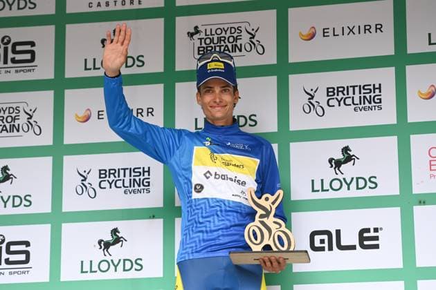 2025 Lloyds Tour of Britain Picture by Simon Wilkinson SWpix.com - 07 09 2025 - Cycling - 2025 Lloyds Tour of Britain - Stage 6: Newport to Cardiff - Victor Vercouillie (Team Flanders Baloise) on the Podium after Winning the King of the Mountain Classification Copyright: x xSWpix.comx(t axPhotographyxHubxLtd)xSimonxWilkinson SWpix.comx SWP-3069-2662