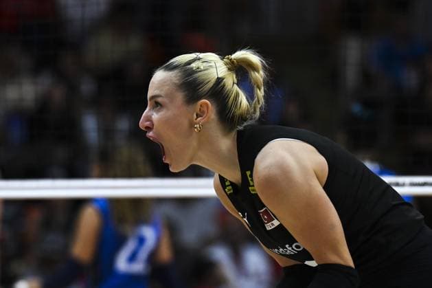Turkiye v Italy - FIVB Women’s World Volleyball Championship BANGKOK, THAILAND - SEPTEMBER 7: Turkiye’s Gizem Orge (1) celebrates after scoring during the FIVB Women’s Volleyball World Championship, WM, Weltmeisterschaft final match between Turkiye and Italy at Huamark Indoor Stadium in Bangkok, Thailand, on September 7, 2025. Mustafa Hatipoglu Anadolu Banghok Thailand. Editorial use only. Please get in touch for any other usage.  Copyright: x2025xAnadoluxMustafaxHatipoglux