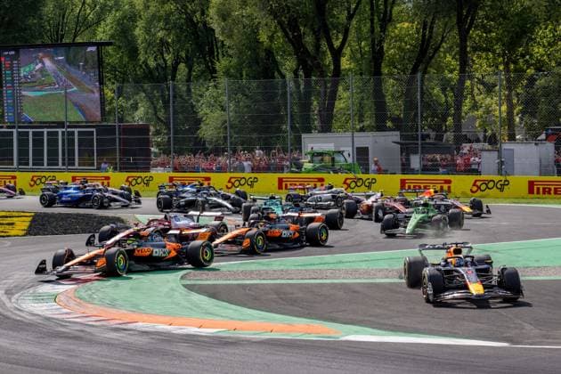 Formula 1 GP Italy Monza, Sunday, 07 09 2025 Race start Max Verstappen 1, Oracle Red Bull Racing and Lando Norris 4, McLaren Formula 1 Team and Oscar Piastri 81, McLaren Formula 1 Team and Charles Leclerc 16, Scuderia Ferrari Formula 1 GP Italy Monza, Sunday, 07 09 2025 Copyright: xBEAUTIFULxSPORTS Erlhofx