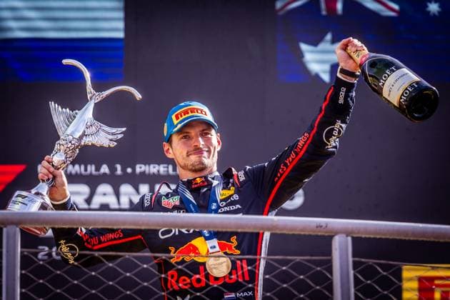 F1 ITALIAN GRAND PRIX SUNDAY Max Verstappen of the Netherlands and Oracle Red Bull Racing celebrates after the sunday s race of the F1 Grand Prix of Italy - Formula 1 Pirelli Gran Premio D Italia 2025 at Autodromo Nazionale Monza Circuit on September 07, 2025, in Monza, Italy. Copyright: xx 080A2578