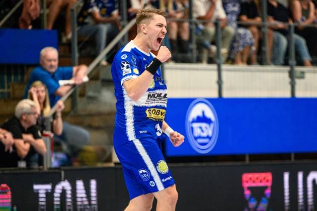 Oskar Joelsson ThSV Eisenach, 3 cheers for the goal GER, Thuringia, ThSV Eisenach v MT Melsungen, 1 Daikin Handballbundesliga, Handball, Matchday 3, Season 2025 2026, 07 09 2025 GER, Thuringia, ThSV Eisenach v MT Melsungen, 1 Daikin Handballbundesliga, Handball, Matchday 3, Season 2025 2026, 07 09 2025 Eisenach Copyright: xEibner-Pressefoto MartinxHerbstx EP_MHT