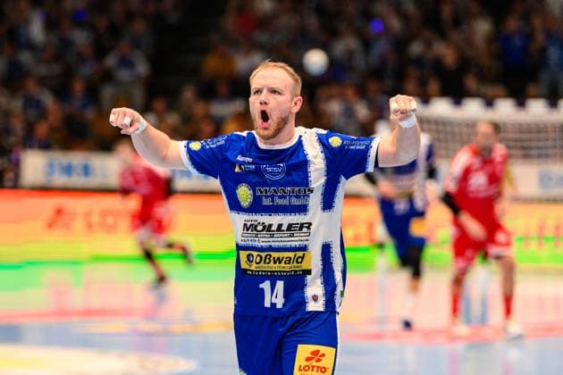 Peter, Walz Kreislaeufer, ThSV Eisenach, 14 with the cheer GER, Thuringia, ThSV Eisenach v MT Melsungen, 1 Daikin Handballbundesliga, Handball, Matchday 3, Season 2025 2026, 07 09 2025 GER, Thuringia, ThSV Eisenach v MT Melsungen, 1 Daikin Handballbundesliga, Handball, Matchday 3, Season 2025 2026, 07 09 2025 Eisenach Copyright: xEibner-Pressefoto MartinxHerbstx EP_MHT