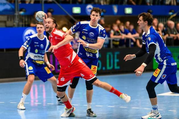 Olle, Forsell Schefvert Center Back, MT Melsungen, 25 , Tillman, Leu Circle Winger, ThSV Eisenach, 99 , Philipp, Meyer Circle Winger, ThSV Eisenach, 27 , Oskar Joelsson ThSV Eisenach, 3 GER, Thuringia, ThSV Eisenach vs MT Melsungen, 1 Daikin Handballbundesliga, Handball, Matchday 3, Season 2025 2026, 07 09 2025 GER, Thuringia, ThSV Eisenach vs MT Melsungen, 1 Daikin Handballbundesliga, Handball, Matchday 3, Season 2025 2026, 07 09 2025 Eisenach Copyright: xEibner-Pressefoto MartinxHerbstx EP_MHT