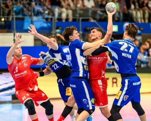 Tillman, Leu Circle Winger, ThSV Eisenach, 99 , Philipp, Meyer Circle Winger, ThSV Eisenach, 27 , Nikolaj, Enderleit Right Back, MT Melsungen, 4 , Arnar Freyr, Arnarsson Circle Winger, MT Melsungen, 21 , Felix, Aellen Center Back, ThSV Eisenach, 22 GER, Thuringia, ThSV Eisenach vs MT Melsungen, 1 Daikin Handballbundesliga, Handball, Matchday 3, Season 2025 2026, 07 09 2025 GER, Thuringia, ThSV Eisenach vs MT Melsungen, 1 Daikin Handballbundesliga, Handball, Matchday 3, Season 2025 2026, 07 09 2025 Eisenach Copyright: xEibner-Pressefoto MartinxHerbstx EP_MHT