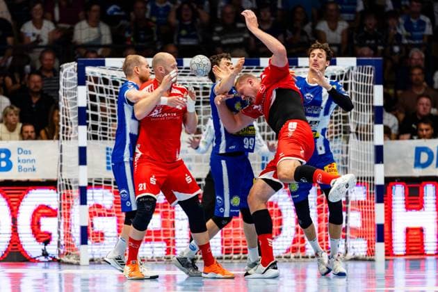 07 09 2025, GER, Handball, Men, Season 25 26, Daikin 1 Bl, 3 Matchday ThSV Eisenach MT Melsungen Phillip Meyer ThSV Eisenach,27 Tillman Leu ThSV Eisenach,99 Dainis Kristopans MT Melsungen 99817 Eisenach Werner Assmann Halle Am Sportp Thueringen Germany