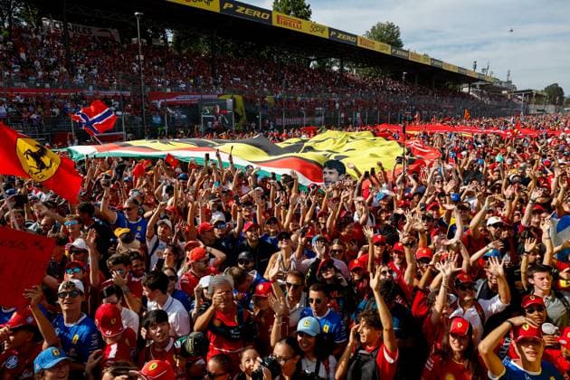 Fans during podium ceremony, F1 Grand Prix of Italy at Autodromo Nazionale Monza on September 7, 2025 in Monza, Italy Photo by HOCH ZWEI Monza Italy