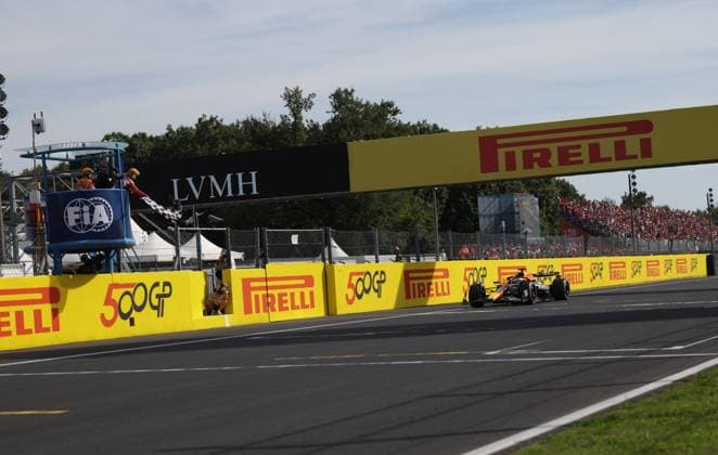 FORMULA 1 PIRELLI GRAN PREMIO D™ITALIA 2025 07 09 2025, Autodromo Nazionale Monza, Monza, FORMULA 1 PIRELLI GRAN PREMIO D™ITALIA 2025 , in the picture crossing the finish line of the winner Max Verstappen NLD , Oracle Red Bull Racing nordphotoxGmbHx xBratic nph00250