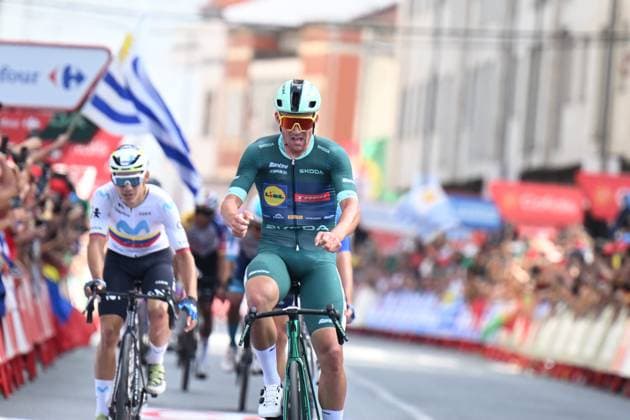 07-09-2025 Vuelta A Espana; Tappa 15 Vegadeo - Monforte De Lemos; 2025, Lidl - Trek; 2025, Movistar; Pedersen, Mads; Aular Sanabria, Orluis; Monforte De Lemos; 