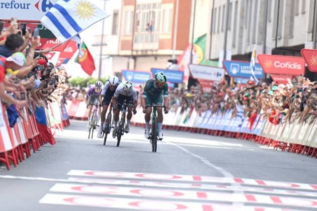 07-09-2025 Vuelta A Espana; Tappa 15 Vegadeo - Monforte De Lemos; 2025, Lidl - Trek; 2025, Movistar; Pedersen, Mads; Aular Sanabria, Orluis; Monforte De Lemos; 
