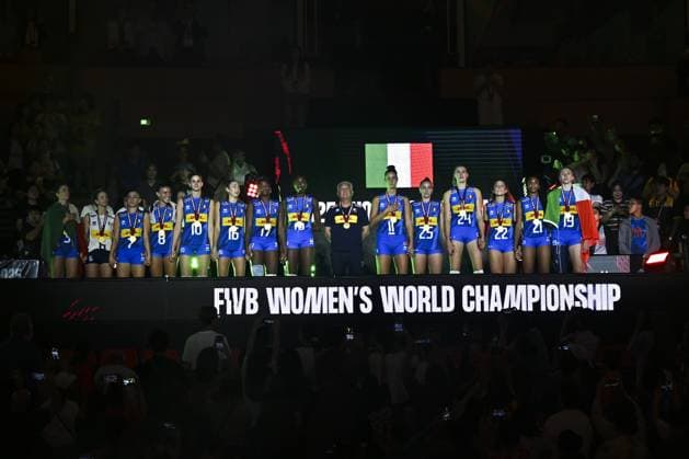 Italy beat Turkiye 3-2 to win FIVB Women’s Volleyball World Championship, WM, Weltmeisterschaft title BANGKOK, THAILAND - SEPTEMBER 07: Players of Italy celebrate after defeating Turkiye at the end of the FIVB Women’s Volleyball World Championship final match at Huamark Indoor Stadium in Bangkok, Thailand, on September 07, 2025. Mustafa Hatiooglu Anadolu Banghok Thailand. Editorial use only. Please get in touch for any other usage.  Copyright: x2025xAnadoluxMustafaxHatiooglux