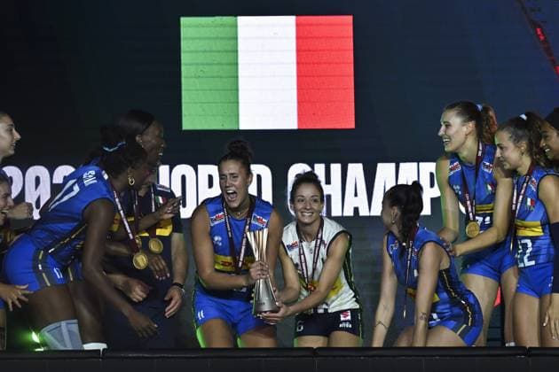 Italy beat Turkiye 3-2 to win FIVB Women’s Volleyball World Championship, WM, Weltmeisterschaft title BANGKOK, THAILAND - SEPTEMBER 07: Players of Italy celebrate after defeating Turkiye at the end of the FIVB Women’s Volleyball World Championship final match at Huamark Indoor Stadium in Bangkok, Thailand, on September 07, 2025. Mustafa Hatiooglu Anadolu Banghok Thailand. Editorial use only. Please get in touch for any other usage.  Copyright: x2025xAnadoluxMustafaxHatiooglux