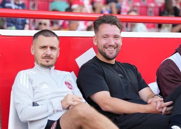 07 09 2025 Soccer Season 2025 2026 1 Google Pixel Women Bundesliga 1 Matchday 1 FC Union Berlin Women FCU 1 FC Nuremberg Women FCN Club Clubwomen ChPr xchxprx from left Alan Niksic Coach 1 FC Nuremberg FCN Thomas Oostendorp Coach 1 FC Nuremberg FCN