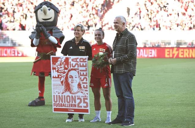 Sporting Director Jennifer Zietz, Lisa Heiseler Footballer of the Year, President Dirk Zingler Sport Football Soccer 1 Bundesliga Women Season 2025 2026 07 09 2025 1 FC Union Berlin vs 1 FC Nürnberg FCN DFL regulations prohibit any use of photographs as image sequences and or quasi video