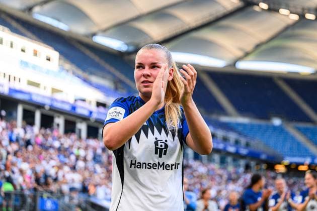 Soccer I Women I Season 2025 2026 I Bundesliga I 1 Matchday I Hamburger SV VfL Wolfsburg I 07 09 2025 Svea Stoldt 8, Hamburger SV Hamburg Volksparkstadion Hamburg Germany Copyright: xLobecax xHenningxRohlfsx