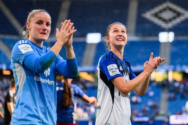 Soccer I Women I Season 2025 2026 I Bundesliga I 1 Matchday I Hamburger SV VfL Wolfsburg I 07 09 2025 Laura Sieger 18, Hamburger SV , Maria Mikolajova 27, Hamburger SV Hamburg Volksparkstadion Hamburg Germany Copyright: xLobecax xHenningxRohlfsx