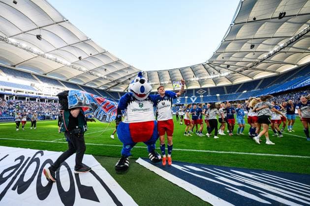 Soccer I Women I Season 2025 2026 I Bundesliga I 1 Matchday I Hamburger SV VfL Wolfsburg I 07 09 2025 Dino Hermann, Jobina Verena Lahr 31, Hamburger SV Hamburg Volksparkstadion Hamburg Germany Copyright: xLobecax xHenningxRohlfsx