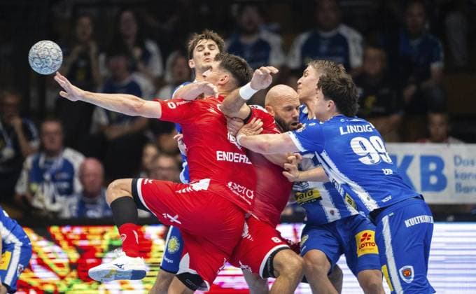 DAIKIN HBL HANDBALL MEN 1 BL 3 GAME DAY THSV EISENACH MT MELSUNGEN FOR EDITORIAL PURPOSES ONLY p 07 09 2025 Eisenach DAIKIN HBL Handball 1 Bundesliga Herren Saison 2025 2026 3 Spieltag Werner Assmann Halle ThSV Eisenach MT Melsungen im Foto Felix Aellen 22 ThSV Eisenach , Oskar Joelsson 3 ThSV Eisenach , Tillman Leu 99 ThSV Eisenach , Adrian Sipos 8 MT Melsungen , Nikolaj Enderleit 4 MT Melsungen Germany Thuringia Eisenach Copyright SaschaxFromm Copyright: SaschaxFromm doc82ah199874xjht8ak2t ,EDITORIAL USE ONLY Copyright: SaschaxFromm