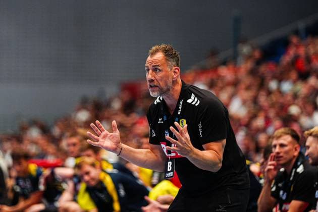 Maik Machulla Rhein Neckar Loewen, Coach GER, Handball Sport Verein Hamburg vs Rhein Neckar Loewen, Handball, 1 Bundesliga, Matchday 3, Season 2025 2026, 07 09 2025 GER, Handball Sport Verein Hamburg vs Rhein Neckar Loewen, Handball, 1 Bundesliga, Matchday 3, Season 2025 2026, 07 09 2025 Hamburg Copyright: xEibner-Pressefoto MarcelxvonxFehrnx EP_MFN