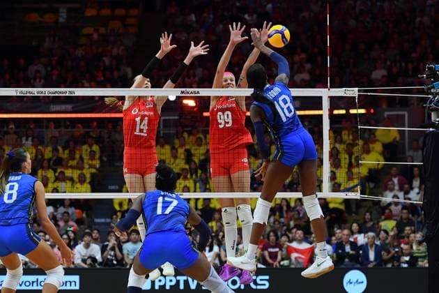 FIVB Volleyball Women™s World Championship, WM, Weltmeisterschaft 2025 - Final Paola Ogechi Egonu 18 of Italy is in action during the FIVB Volleyball Women s World Championship 2025 round of Final 1st - 2nd between Turkey and Italy at Indoor Stadium Hua-Mak in Bangkok, Thailand, on September 7, 2025. Bangkok Thailand  Copyright: xVachiraxVachirax originalFilename:kalong-volleyba160101_npyfZ.jpg
