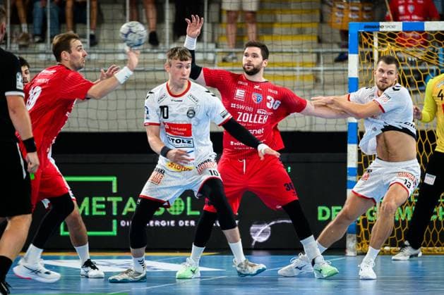 Bietigheim HBL 25 26 SG BBM Bietigheim VfL Luebeck Schwartau v li Tom Wolf Bietigheim , Ole Hagedorn VfL Luebeck Schwartau , Jonathan Fischer Bietigheim , Ole Schramm VfL Luebeck Schwartau Bietigheim Bissingen Egetrans Arena Baden Württemberg Germany