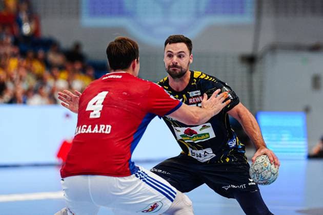Andreas Magaard Handball Sport Verein Hamburg, 04 , Dani Baijens Rhein Neckar Loewen, 77 GER, Handball Sport Verein Hamburg vs Rhein Neckar Loewen, Handball, 1 Bundesliga, Matchday 3, Season 2025 2026, 07 09 2025 GER, Handball Sport Verein Hamburg vs Rhein Neckar Loewen, Handball, 1 Bundesliga, Matchday 3, Season 2025 2026, 07 09 2025 Hamburg Copyright: xEibner-Pressefoto MarcelxvonxFehrnx EP_MFN