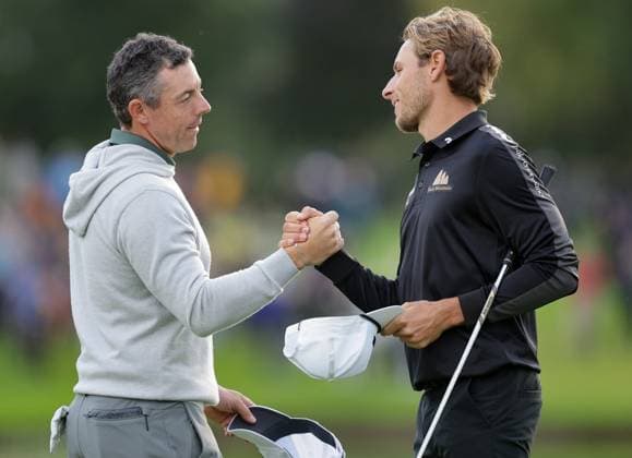 2025 Amgen Irish Open, The K Club, Kildare 7 9 2025 Rory McIlroy with Joakim Lagergren after playoff Rory McIlroy with Joakim Lagergren after playoff 7 9 2025  Copyright: x INPHO BryanxKeanex BK1_0118