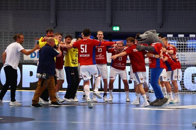 Handball I Men I Season 2025 2026 I Bundesliga I Matchday 3 I HSV Hamburg Rhein Neckar Löwen I 07 09 2025 HSV Hamburg celebrates first home win Hamburg Alsterdorfer Sporthalle Hamburg Germany Copyright: xLobeca RalfxHomburgx