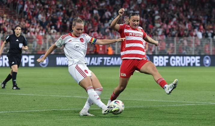 Luisa Guttenberger, Tanja Pawollek duel match scene action sport soccer soccer 1 Bundesliga women season 2025 2026 07 09 2025 1 FC Union Berlin vs 1 FC Nürnberg FCN DFL regulations prohibit any use of photographs as image sequences and or quasi video