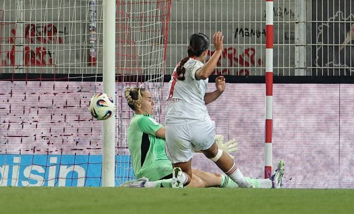 Selma Licina scores the goal to equalize 1 1 against goalkeeper Cara Bösl Sport Football Soccer 1 Bundesliga Women Women Season 2025 2026 07 09 2025 1 FC Union Berlin vs 1 FC Nürnberg FCN DFL regulations prohibit any use of photographs as image sequences and or quasi video
