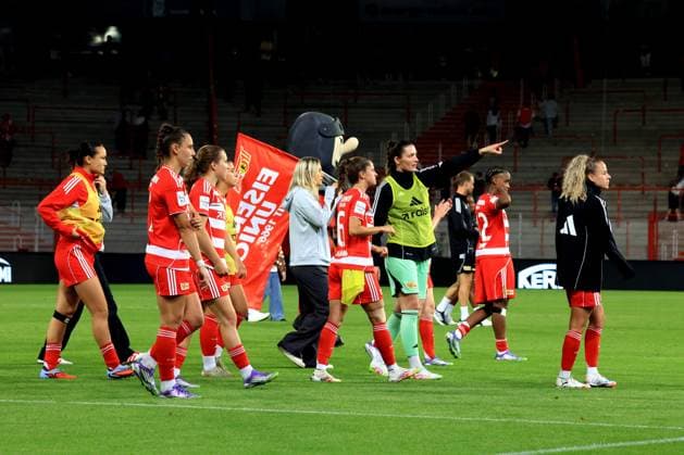 DEU, 2 BL, Frauen, 1 FC Union vs 1 FC Nuernberg, 07 09 2025, Stadion Alte Foersterei, Berlin, DEU, 2 BL, Frauen, 1 FC Union vs 1 FC Nuernberg, im Bild Union Spielerinnenkreis DFL regulations prohibit any use of Photographs as image sequences and or quasi video nordphotoxGmbHx xEngler nph00076